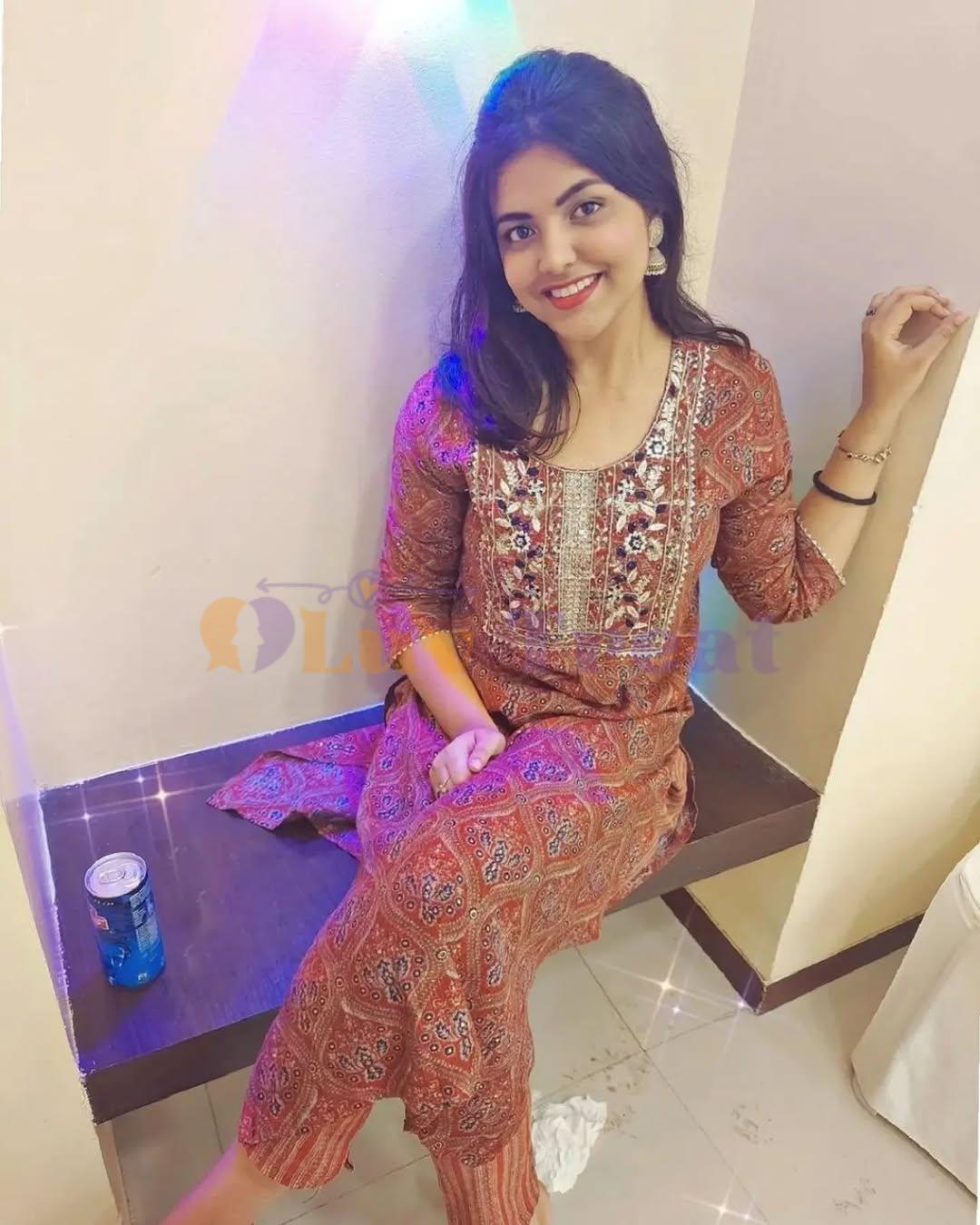 SURAT CITY CALLGIRL OYO HOTEL FULL SERVICE PROVIDES 