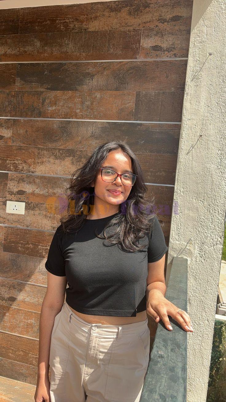 No advance amount High profile college girls available call me 